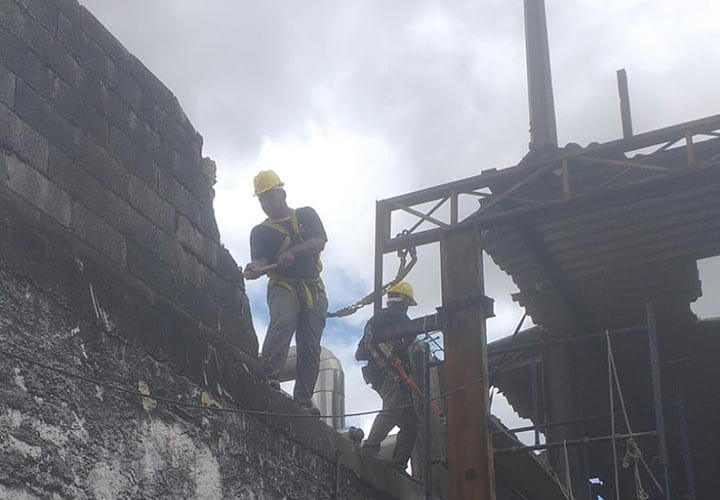 Demolição de alvenaria estrutural no Rio de Janeiro